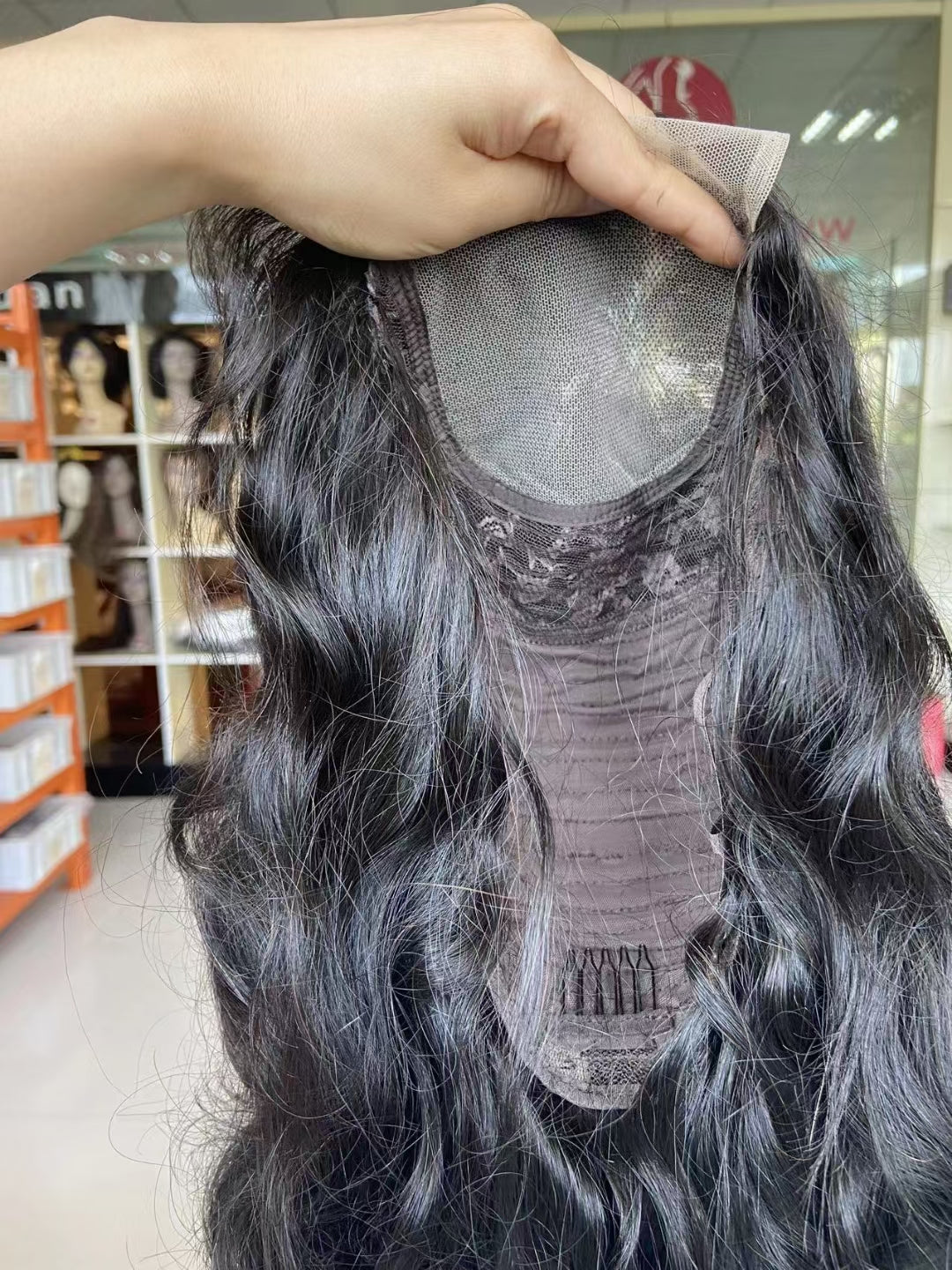 Fashion wave Natural Black 4x4，5x5 Transparent Lace closure 100% Virgin Human Hair LACE Wig 180% density